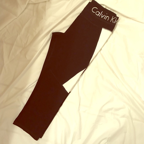 Sold 💥💥New condition Calvin Klein Workout Pants! - Picture 3 of 6